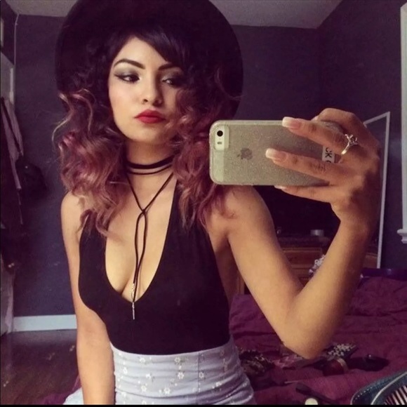 Choker - Picture 3 of 4